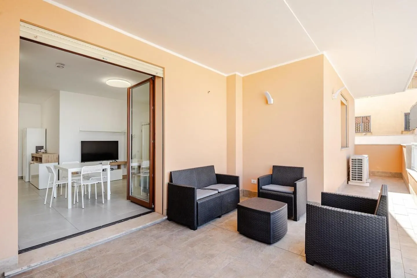 La Casa Di Valeria Con Piscina Apartment Rome Italy
